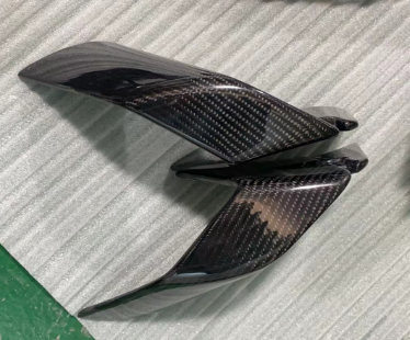 定风翼 没包 B W21 carbon fiber part