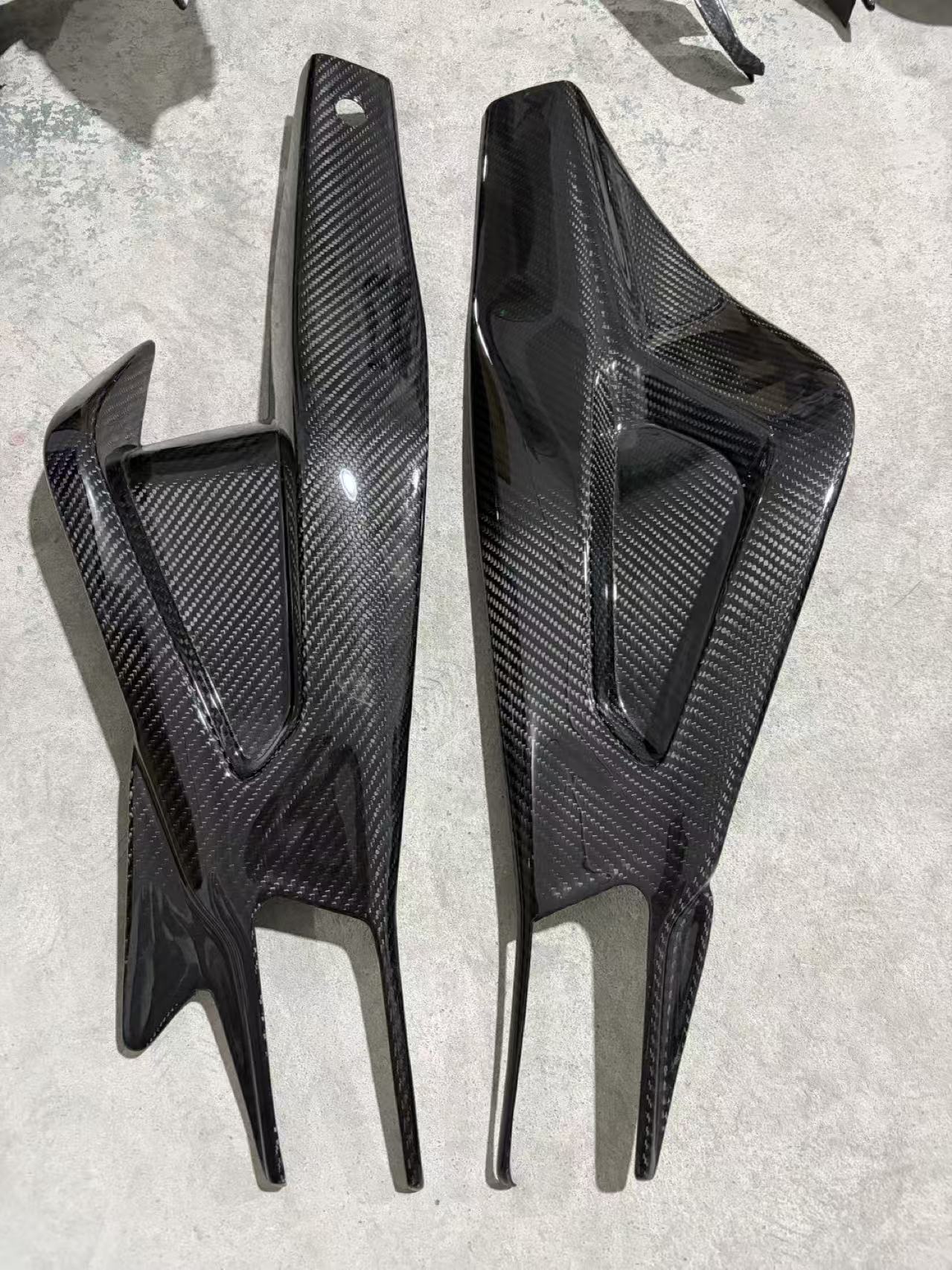后摇臂 BW35 carbon fiber part