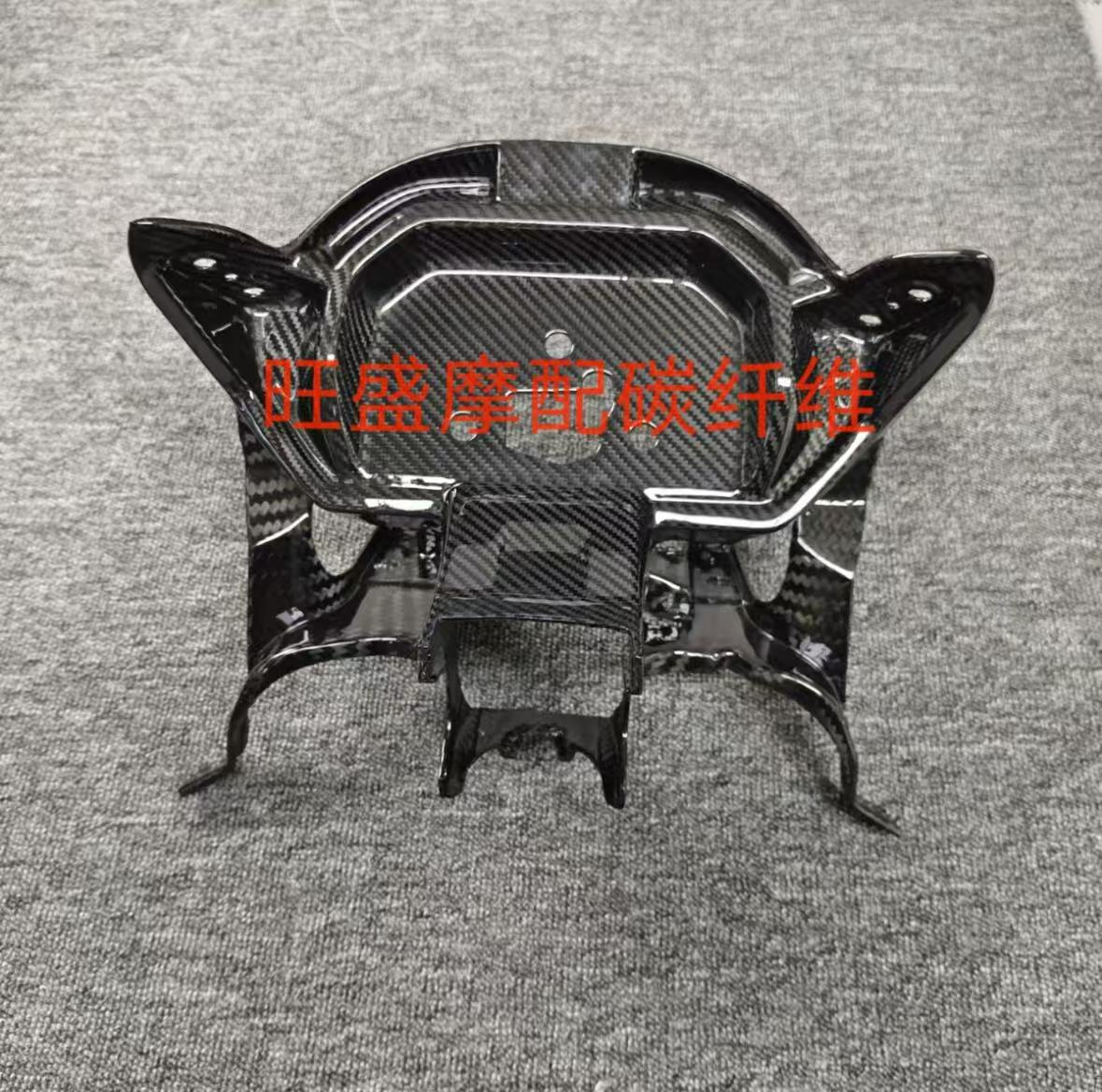 雷霆板 赛包支架 BW53 carbon fiber part