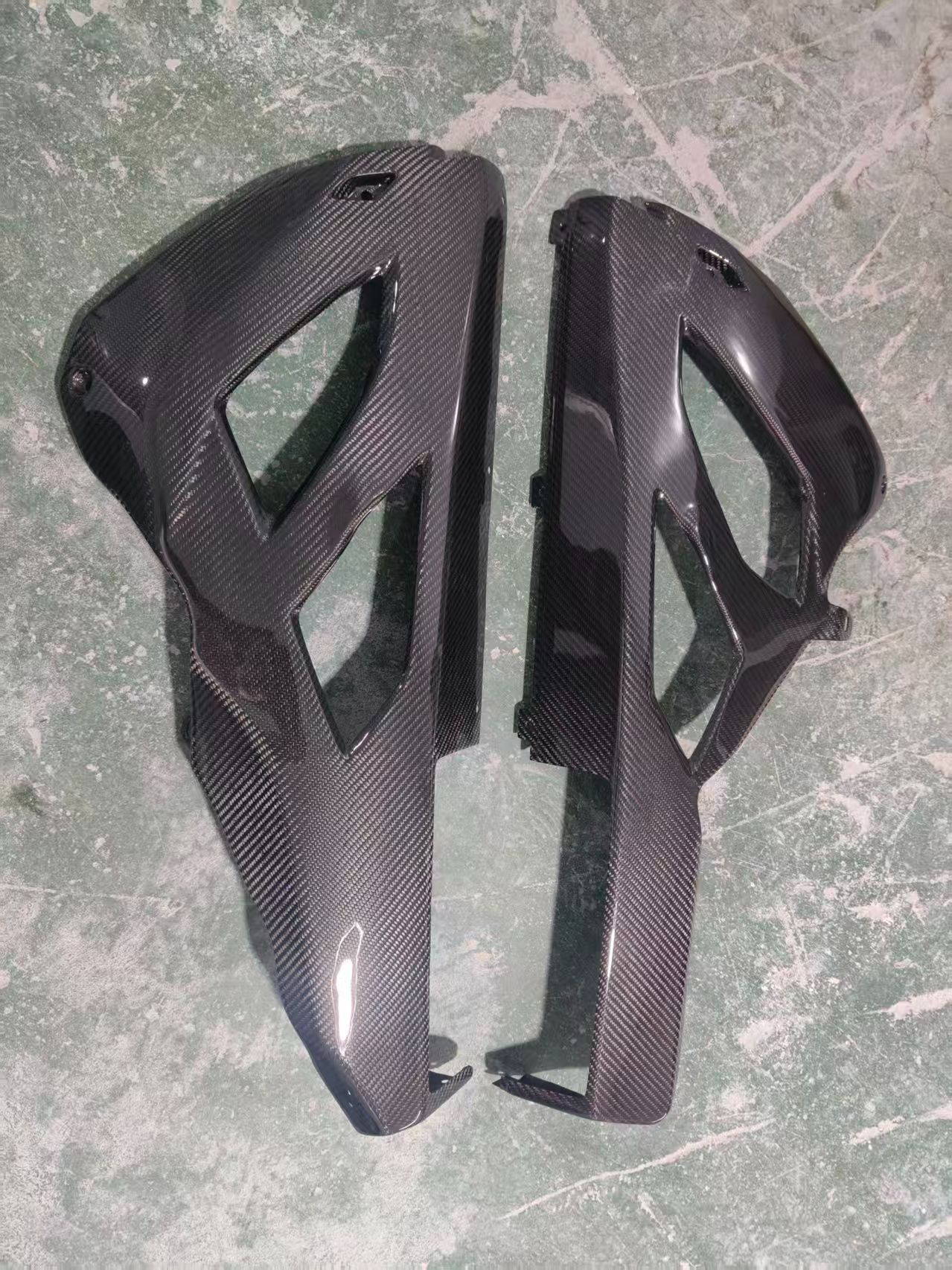 下底兜 BW68 carbon fiber part