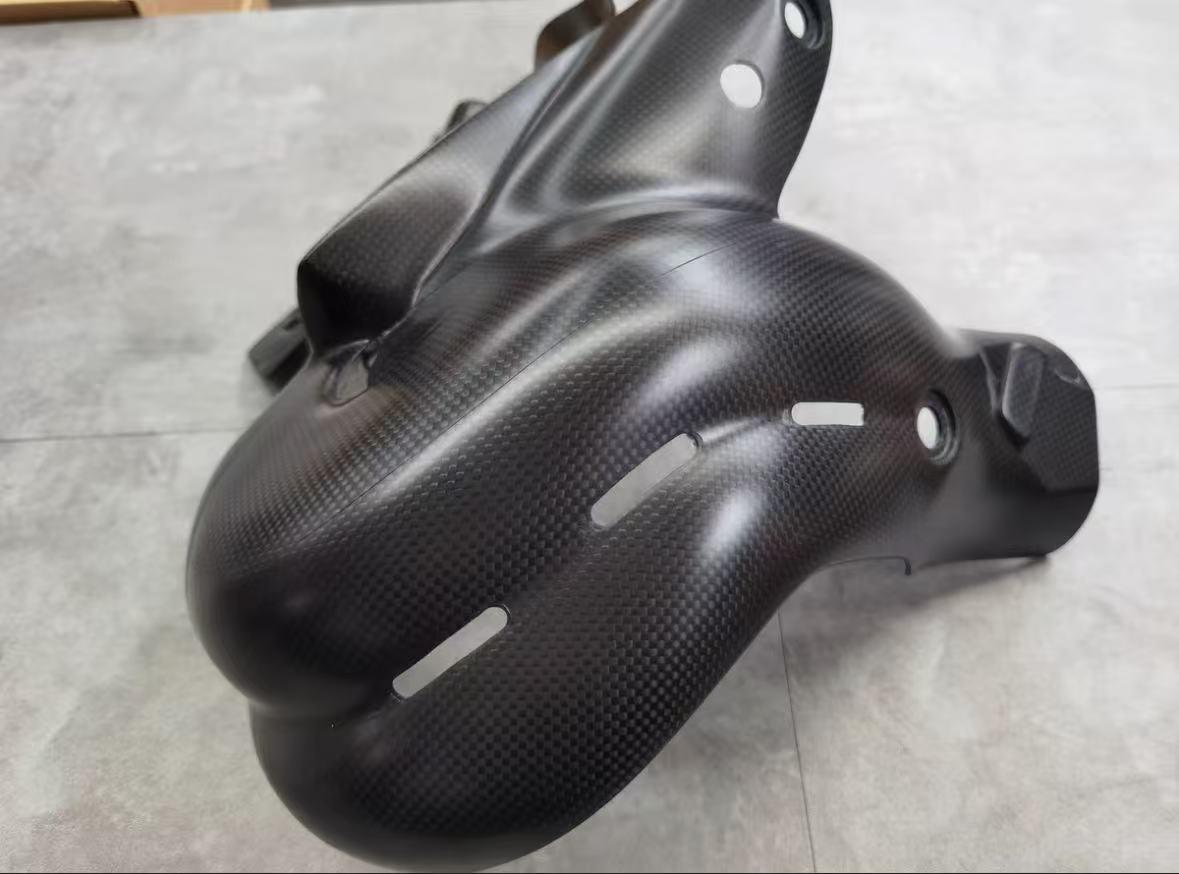 上排气罩 D28 carbon fiber part