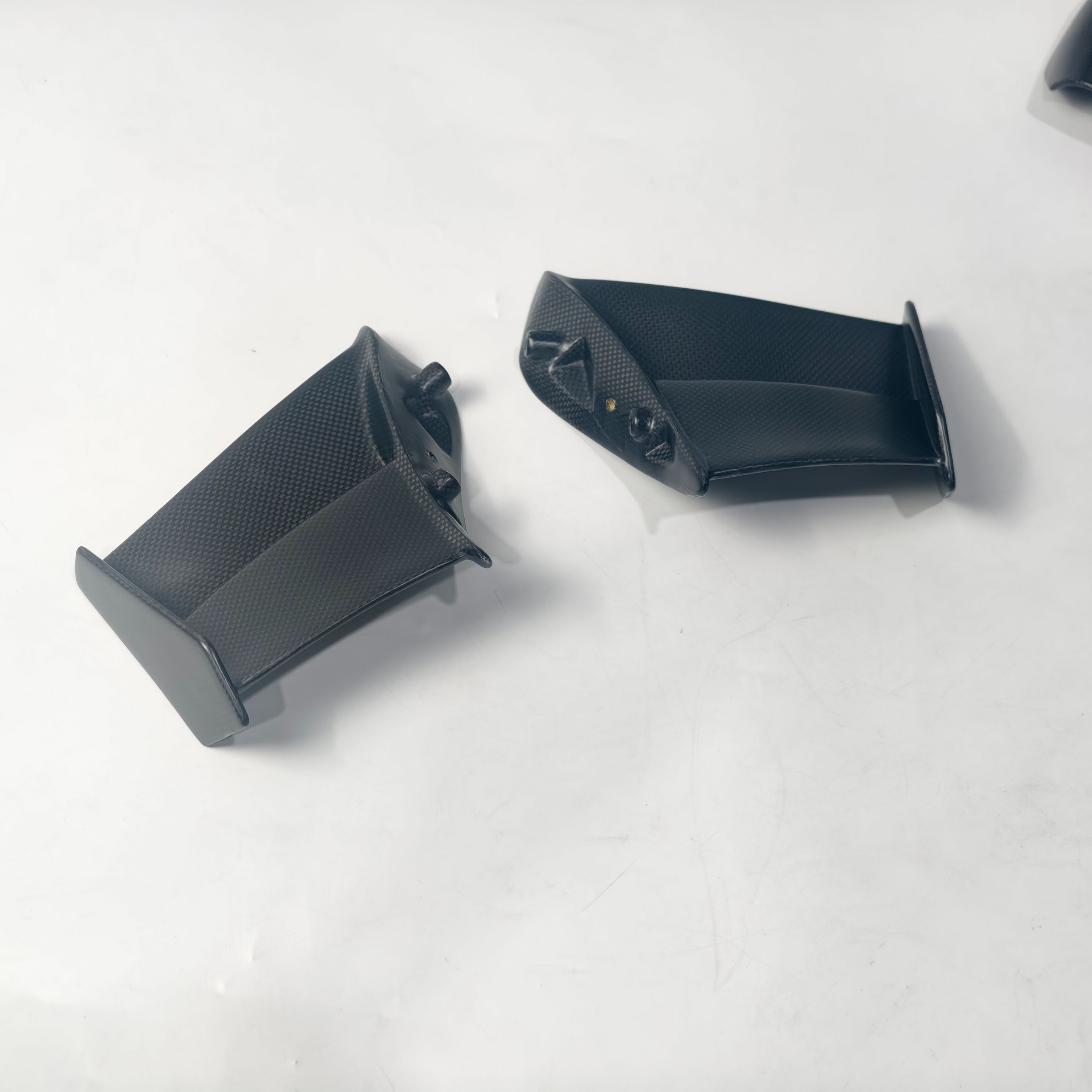 兰博定风翼 D63