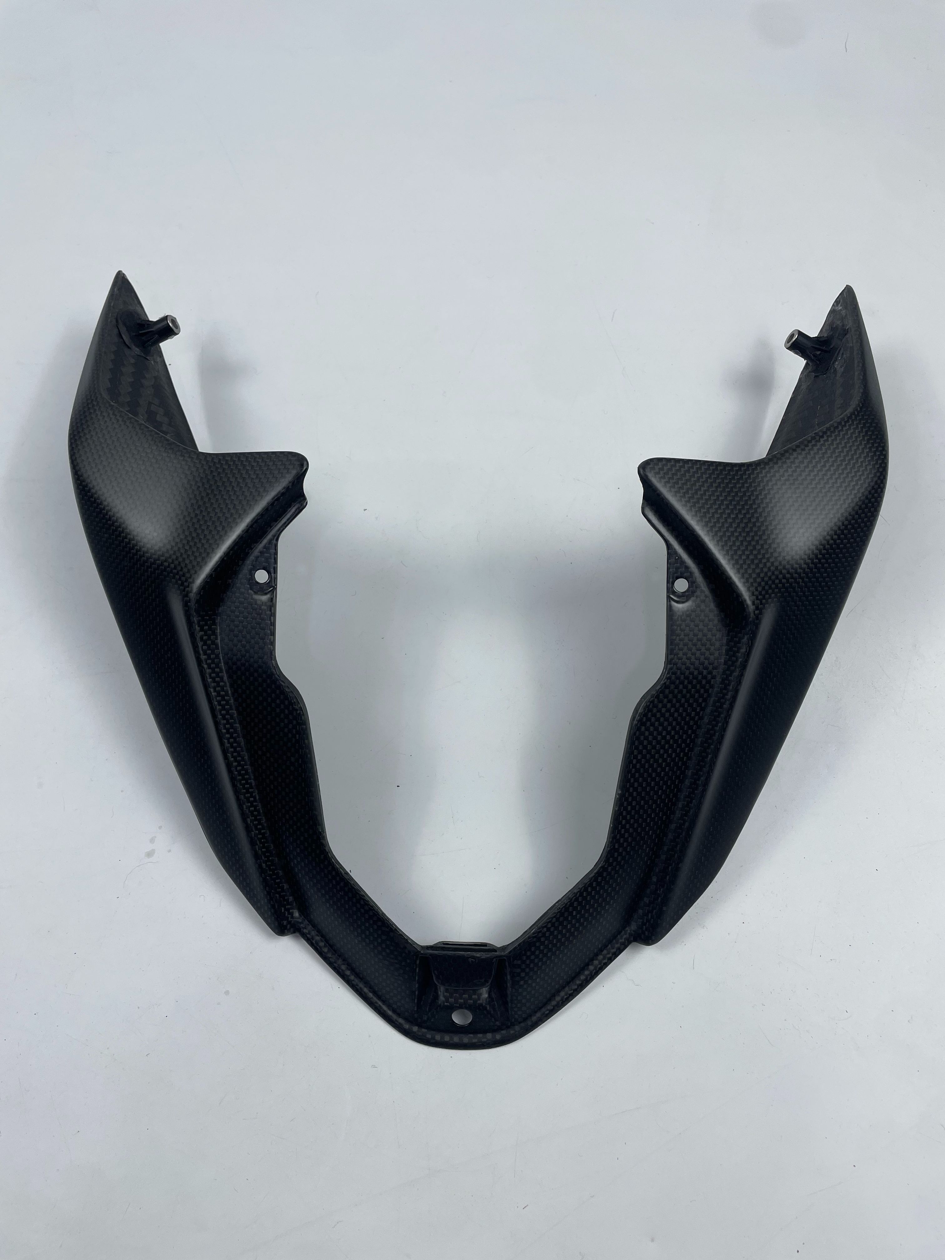 后尾上盖 D72 carbon fiber part