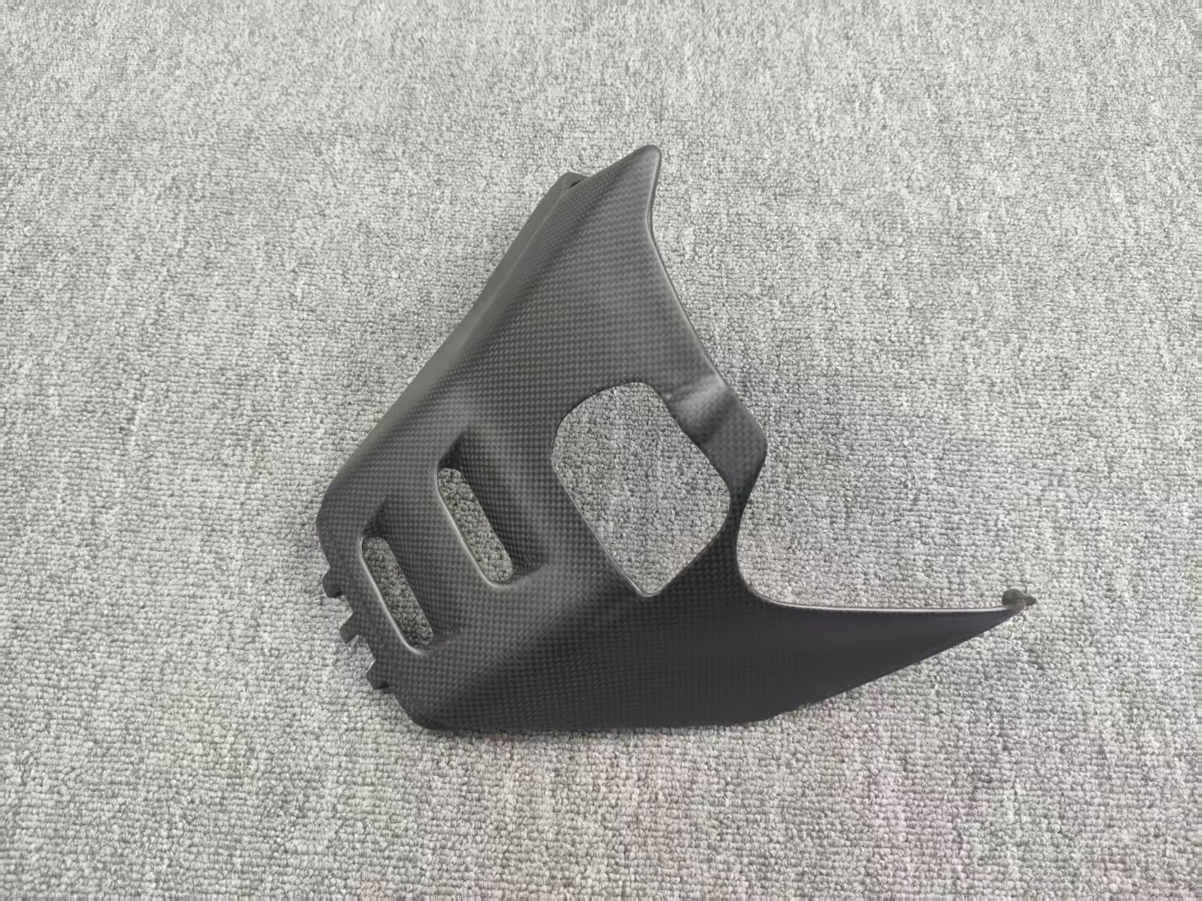下扰流 D73 carbon fiber part