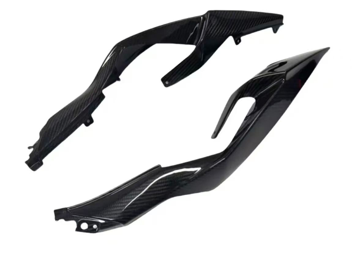 后尾侧板 K47 carbon fiber part