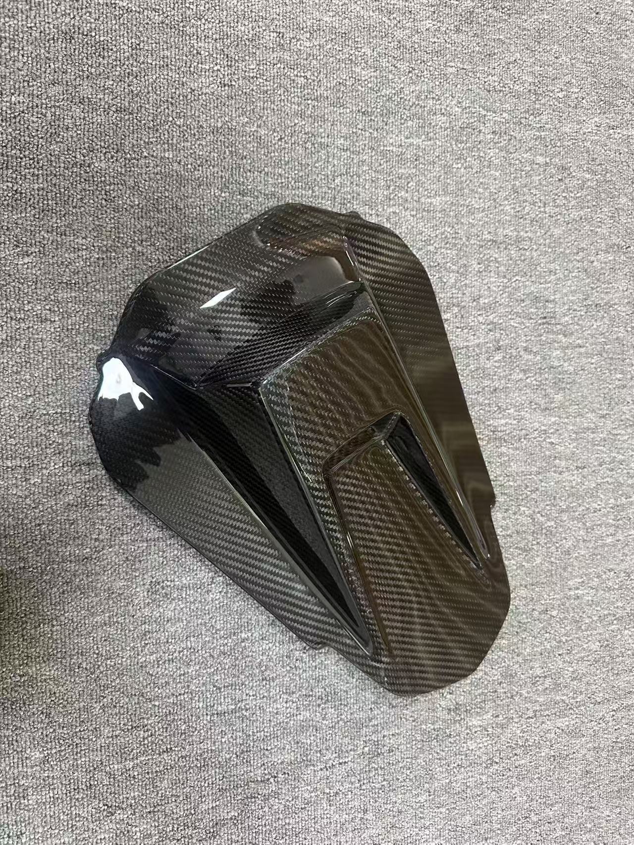 后驼峰 KT25 carbon fiber part