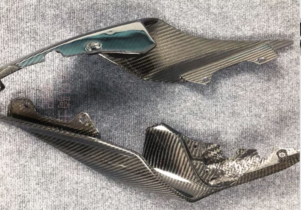 后尾左右 Y12 carbon fiber part