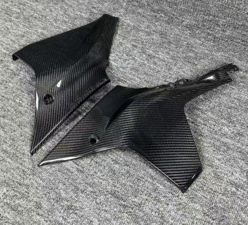 车身侧板 Y13 carbon fiber part